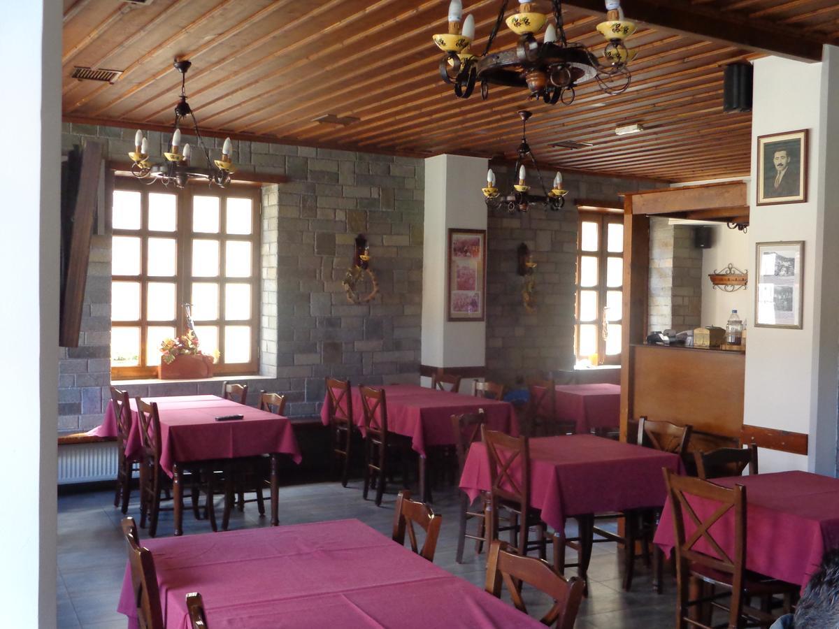 Alonaki Guesthouse Plátanos Buitenkant foto