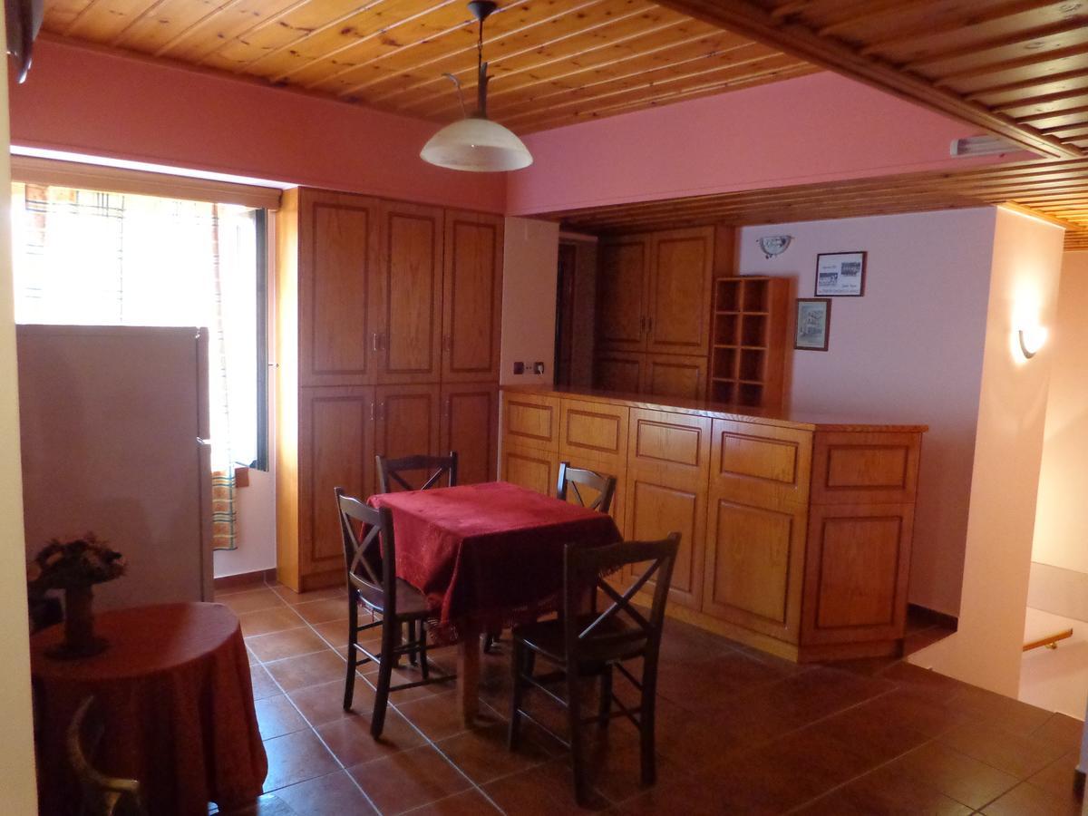 Alonaki Guesthouse Plátanos Buitenkant foto
