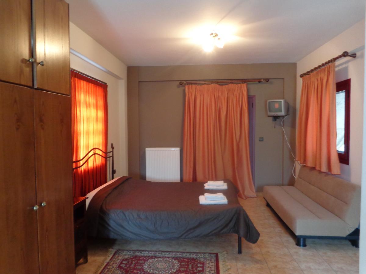 Alonaki Guesthouse Plátanos Buitenkant foto