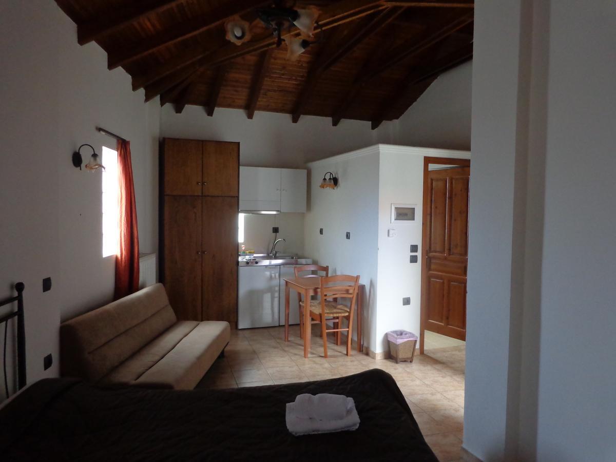 Alonaki Guesthouse Plátanos Buitenkant foto